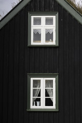 Casa tipica. Finestre. Litlibaer, Islanda