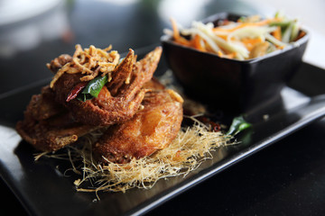 som tam with grilled chicken