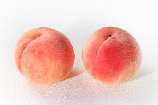 有機栽培の高級桃　 High-quality peach