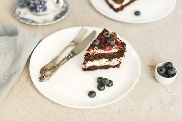 Chocolate sponge cake with berries