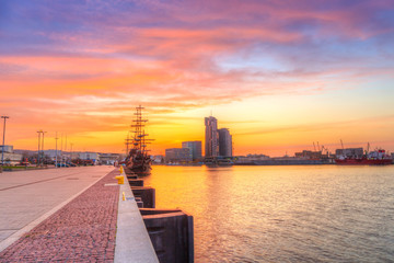 Obraz premium Sunset in Gdynia city at Baltic sea, Poland