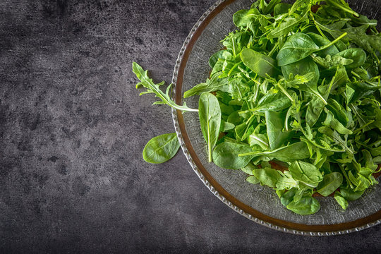 Green Salad Arugula And Baby Spinach With Lime.