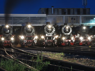 Lokparade bei Nacht