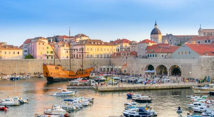 Crédence de cuisine en verre imprimé Lieux européens Stunning panorama of Dubrovnik with old town and Adriatic sea,Dalmatia,Croatia,Europe    