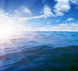 Fototapeta na wymiar Blue sea and sun