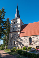 Fototapeta na wymiar Mittelalterliche Dorfkirche in Siethen - Stadt Ludwigsfelde - Landkreis Teltow-Fläming