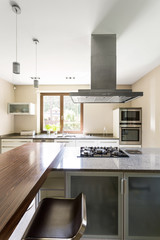 Clear kitchen space for modern perfectionists
