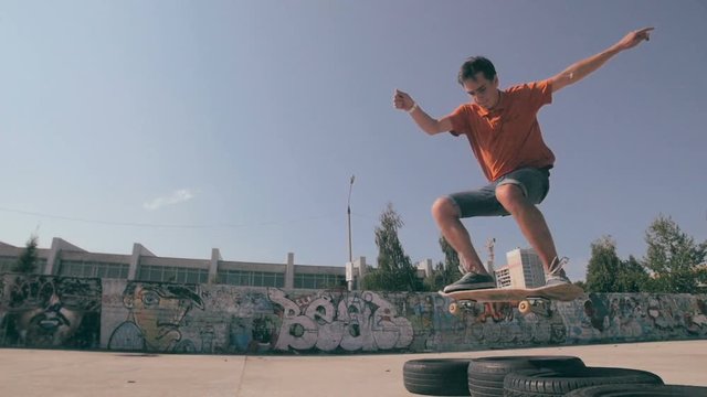 True Freedom Skateboarding. Slow motion HD