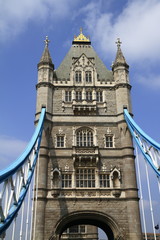 Fototapeta na wymiar Tower Bridge over the River Thames in London
