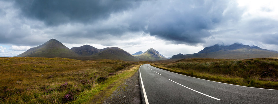 Isola di Skye, panorama su strada