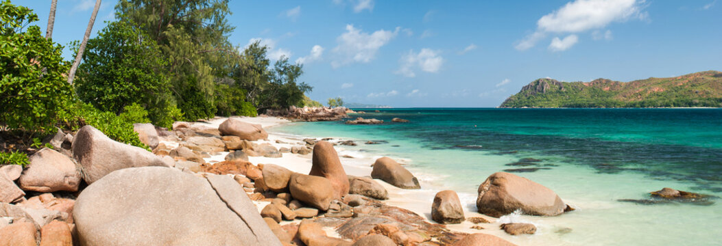 Mahe island, Seychelles © forcdan