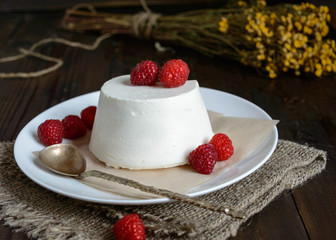 ricotta with rasberry