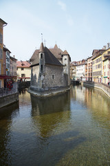 Fototapeta na wymiar Island Palace in the city of Annecy in France