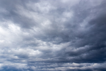 Obraz premium black clouds in the sky as the background