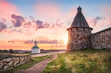 Из-за башни from behind the tower