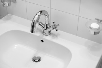 White Sink, Classic Faucets, Bathroom Sink, Elegant Washbasin