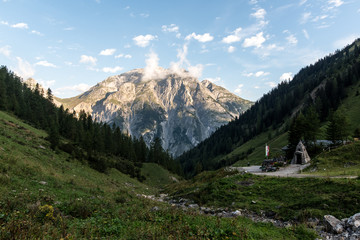 Fototapeta na wymiar Summer hiking in the mountains of the European Alps in Austria