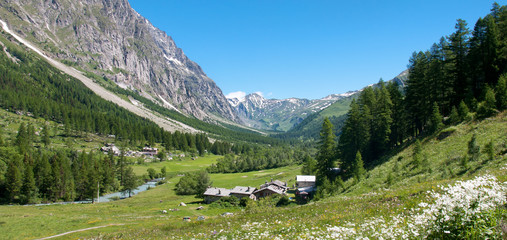 Val Ferret - Valle d'Aosta - obrazy, fototapety, plakaty