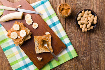 Obraz na płótnie Canvas sandwich with peanut butter and banana