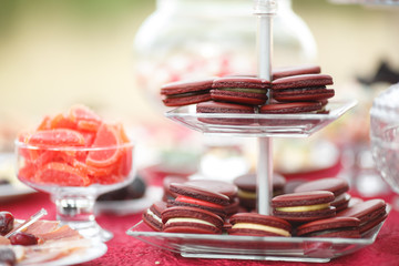 wedding tabel with candy sweets bar
