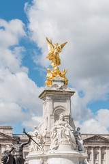 Fototapeta na wymiar Victoria Memorial in front of Buckingham Palace in London, UK