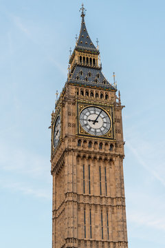 Dusk on the Big Ben in London, UK