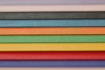 Bunte Streifen Buntpapier als Hintergrundbild 