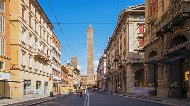 Timelapse Torre Asinelli Bologna, Italy, 20 august 2016
