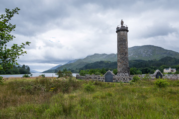 Fototapeta na wymiar Glenfinnan Monument, Highlands, Schottland