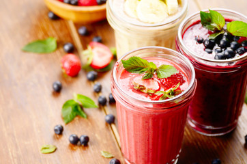 Blueberry strawberry and banana smoothie