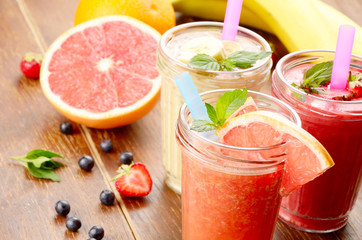 Grapefruit strawberry and banana smoothie