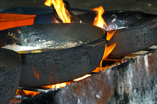 Fog&oacute;n de le&ntilde;a con paila