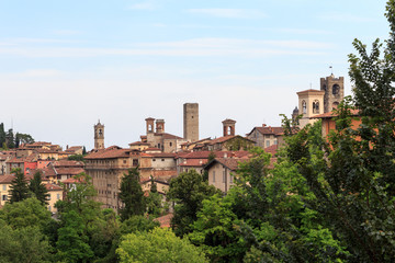 Fototapeta na wymiar Panorama of upper city Citta Alta in Bergamo, Italy