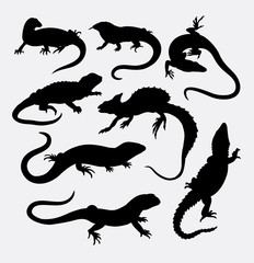 Fototapeta premium Lizard reptile animal silhouette. Good use for symbol, logo, web icon, mascot, sticker, or any design you want