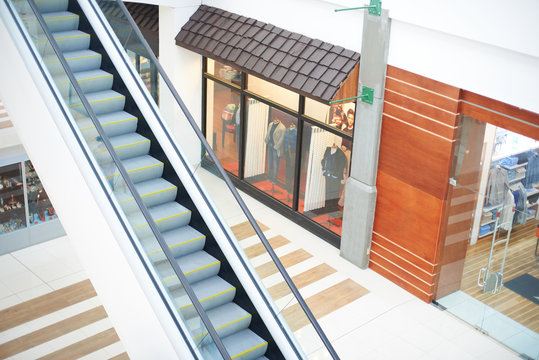 escalator in shop mall