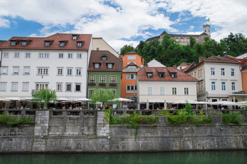 Fototapeta na wymiar Old town of Ljubljana with castle and river, Slovenia