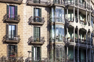 Modernes Gebäude im Stadtteil Eixample in Barcelona © CarloSanchezPereyra