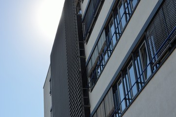 Obraz premium Modern office building in back light