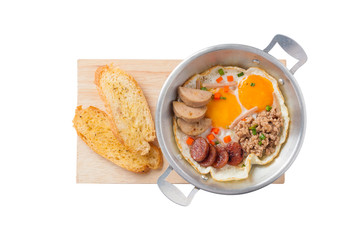 Pan-fried egg with toast