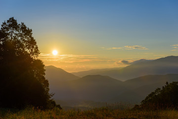 山頂から見る夕焼け