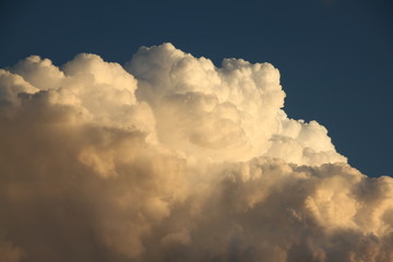 Quellwolken am Abendhimmel