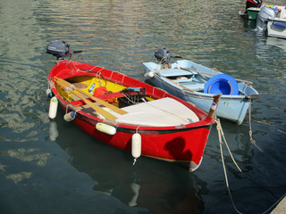 Obraz premium 2 motor boats tied