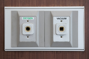 oxygen and vacuum plug