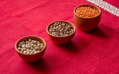 Bowls with some lentil and chicken peas