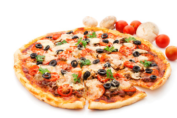 Pizza with ham, pepper and olives