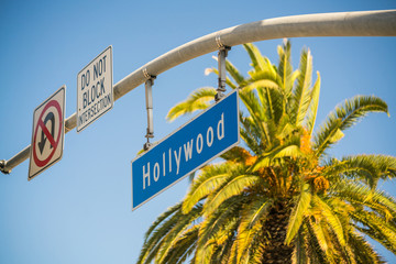 Naklejka premium Hollywood sign in Los Angeles, California