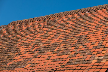 Altes undichtes Dach