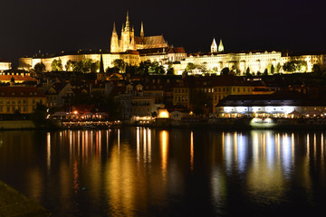 Obraz premium Praga nocą