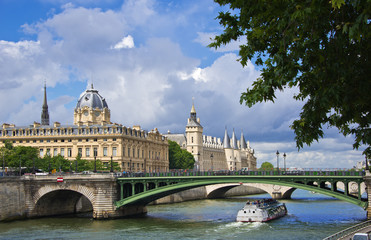 Fototapeta premium Sommer in Paris