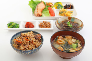 おいしそうな和風定食